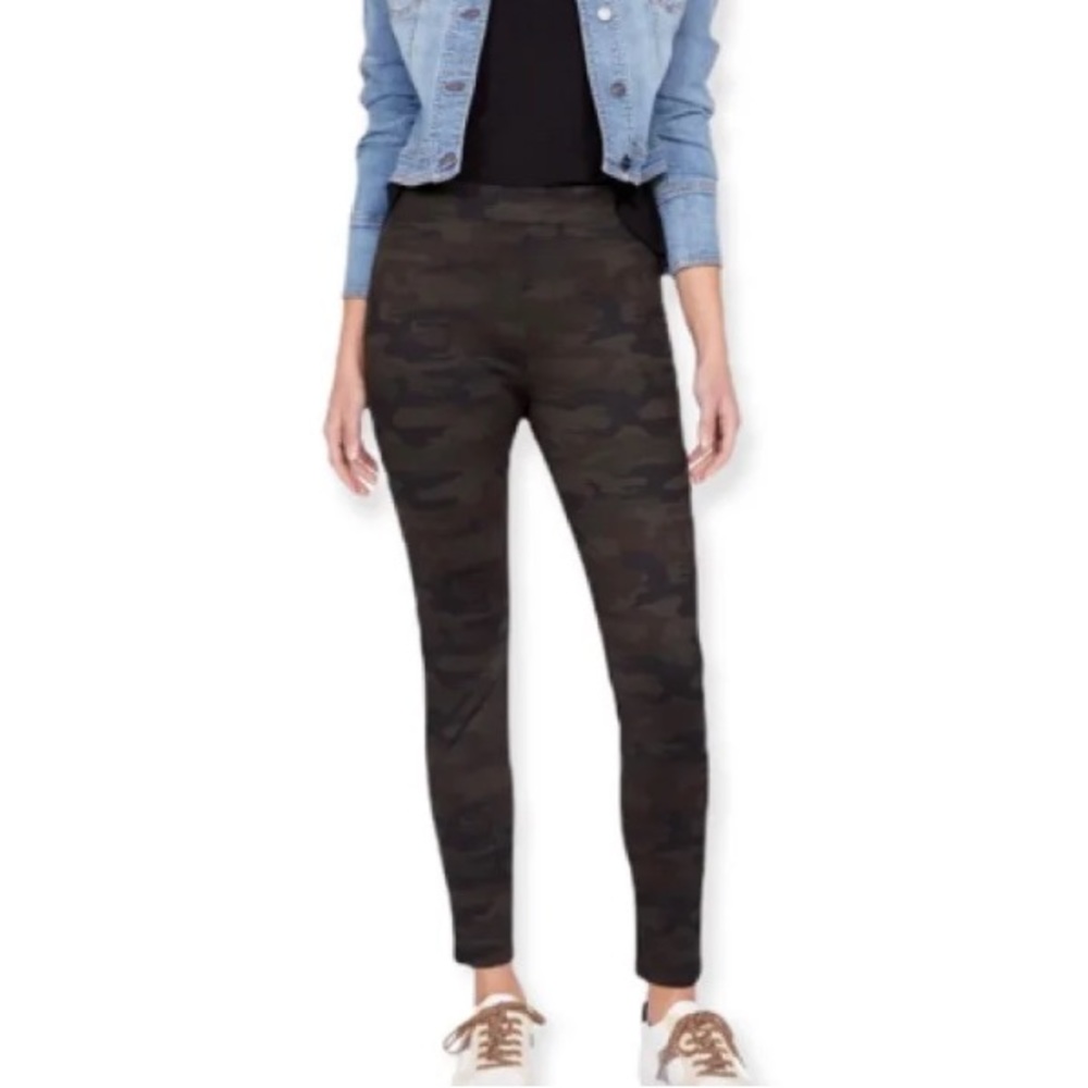 Max Studio camouflage print high waist skinny knit pants leggings